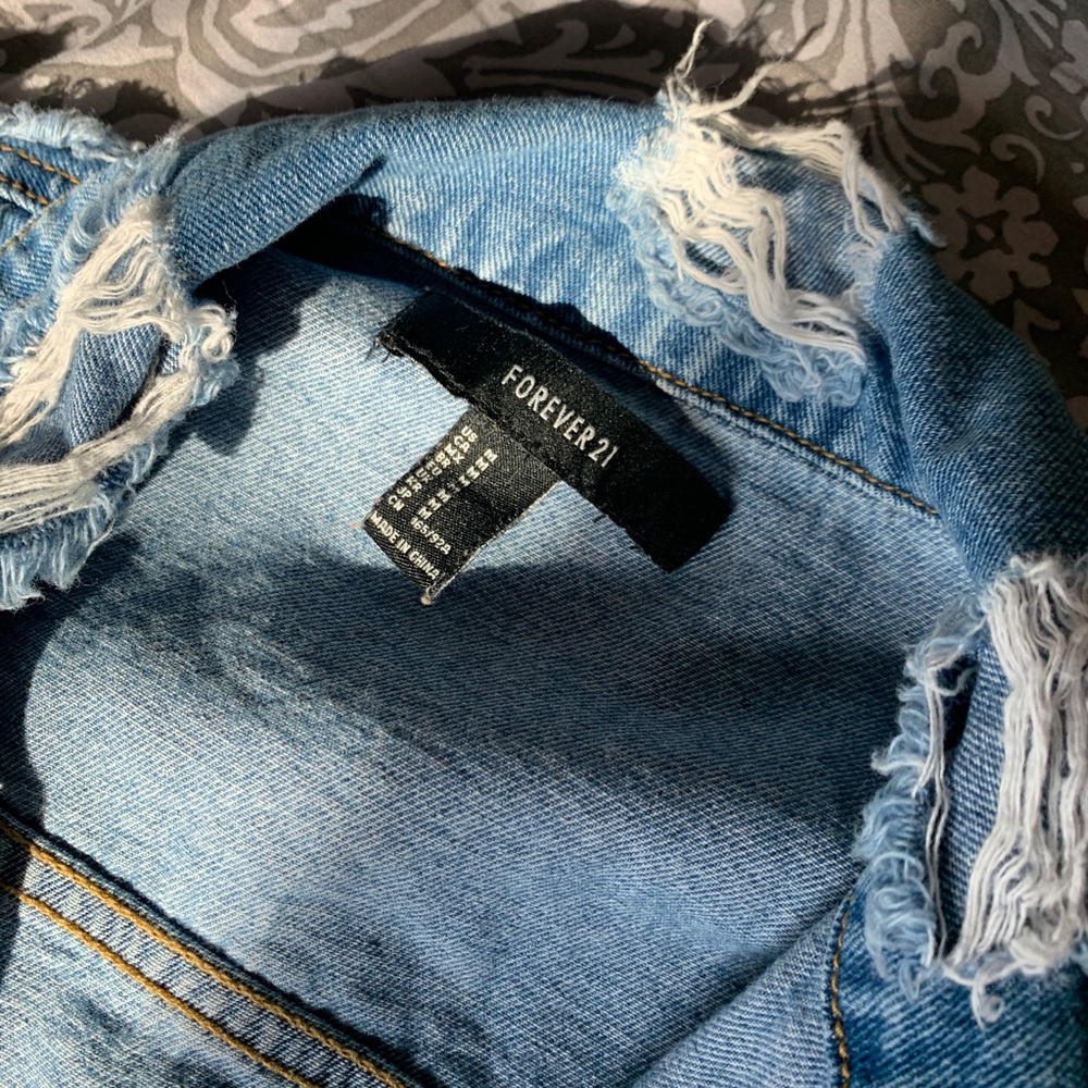 Jean jacket - Picture 2 of 4